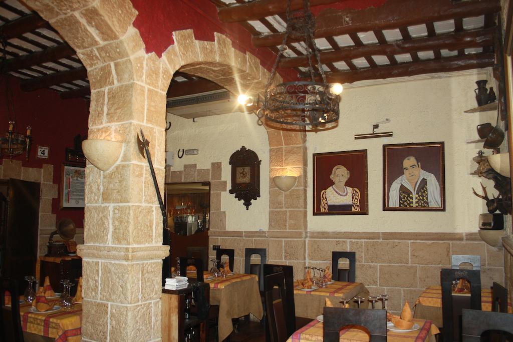 Hostal Restaurante La Diligencia Cunit Eksteriør billede