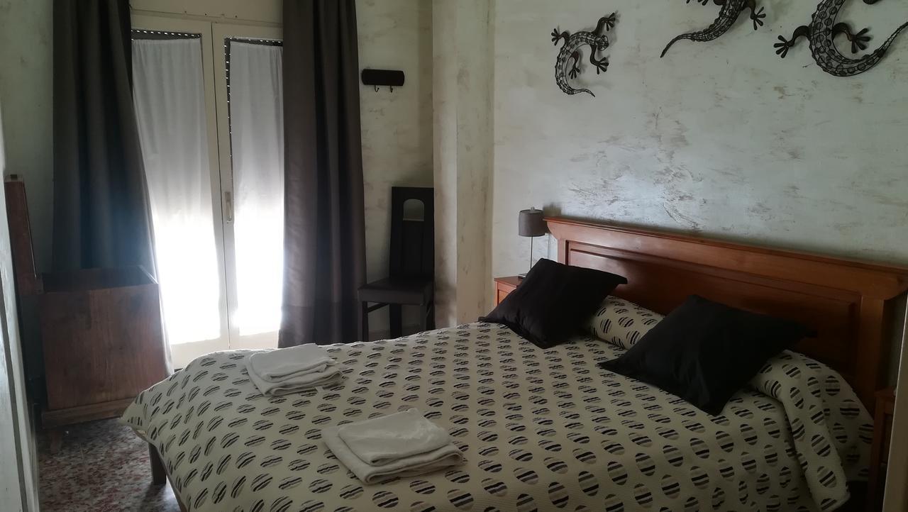 Hostal Restaurante La Diligencia Cunit Eksteriør billede