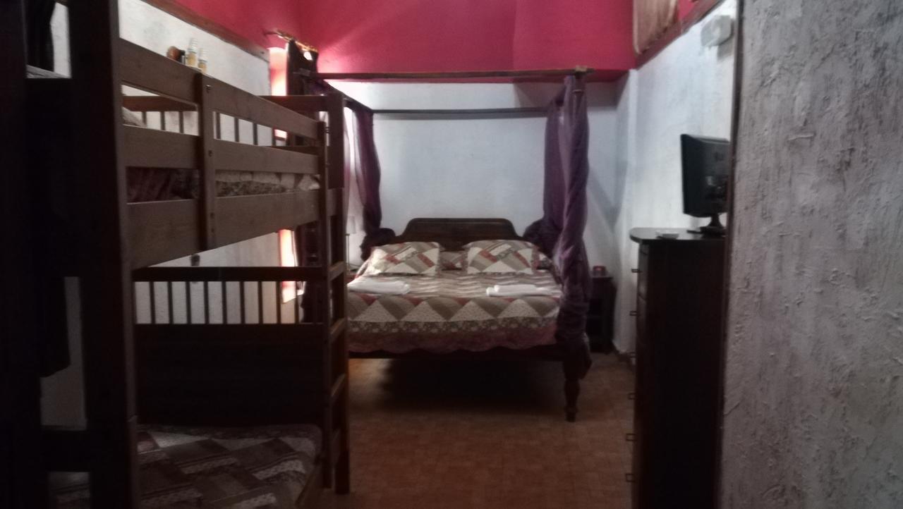 Hostal Restaurante La Diligencia Cunit Eksteriør billede