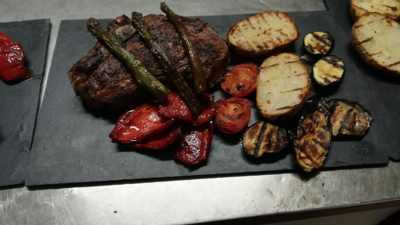 Hostal Restaurante La Diligencia Cunit Eksteriør billede
