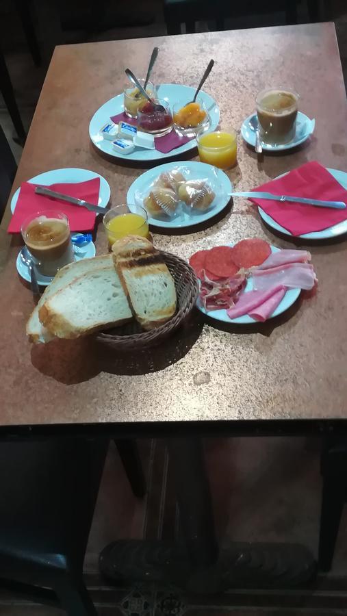 Hostal Restaurante La Diligencia Cunit Eksteriør billede